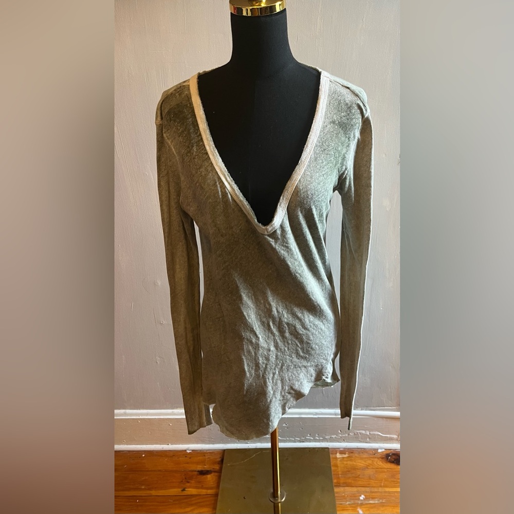 Free People Long Beach Pullover Asymmetrical Distressed Wash Olive T Shirt (S) - Picture 8 of 9